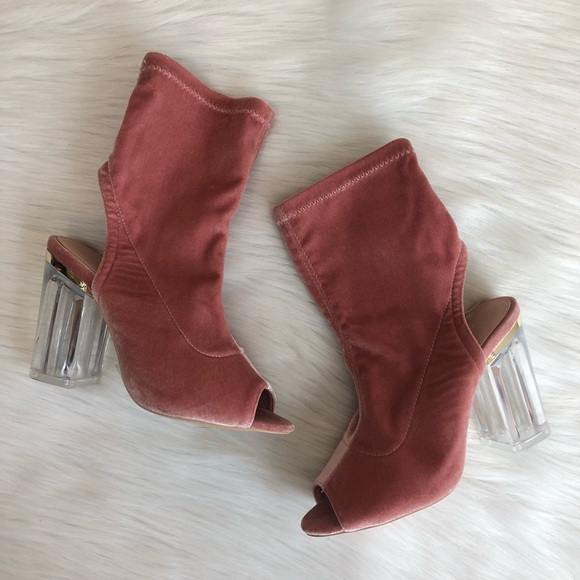 TOP Moda Shoes - NEW TOP Moda blush pink velvet chunky heels